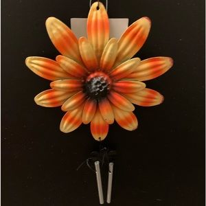 SALE: 1/$5 or 2/$8. Cute wind chimes. See multiple pics.